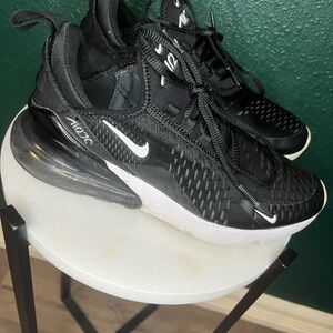 Nike Air Max 270 Black White Sneakers Women’s Size 7